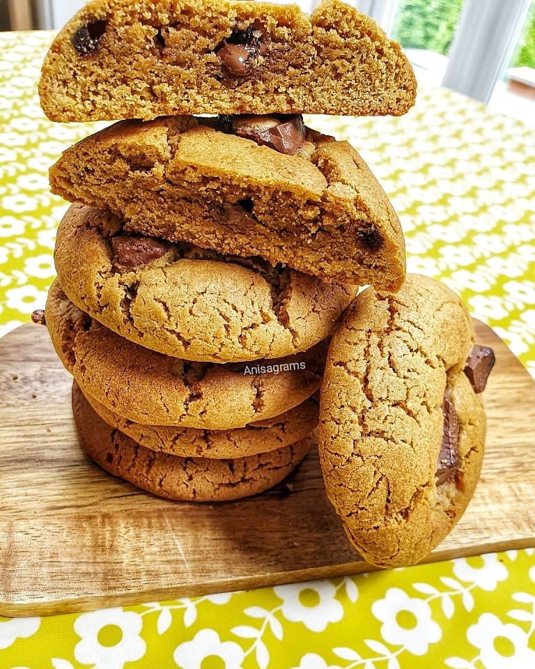 Chunky Milk Chocolate&nbsp;Cookies